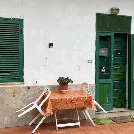 nido d'amore CUORE Villa Terracina Exterior foto